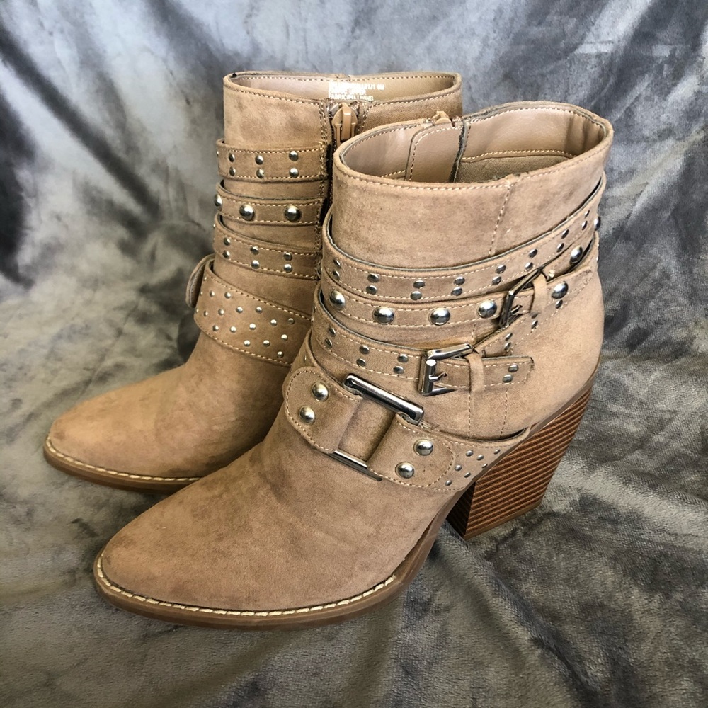 Madden Girl Boots Size 6